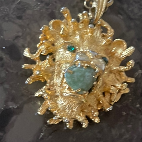 Green and Gold Lion Head Necklace - Picture 9 of 16